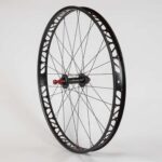 Roue arrière WAW 2018 26'' + axe & écrou WAW Roues