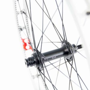 Roue avant WAW Hashtagg Edition Silver 20'' HS33 + Axe