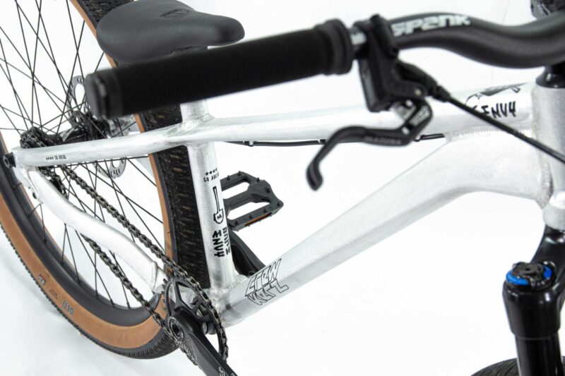 VTT Dirt Crewkerz Envy 26" VTT Dirt Crewkerz Envy 26"