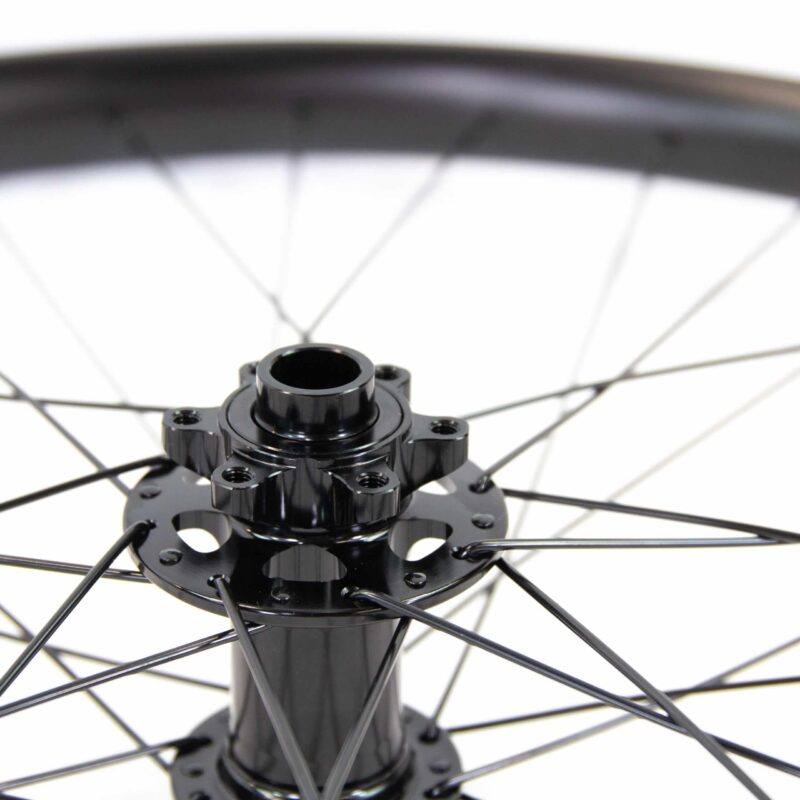 Roue avant 24'' 32H OLD 100 * 15 mm Noire Roue avant 24'' 32H OLD 100 * 15 mm Noire