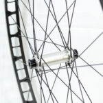 roue avant waw ultimate noire & silver 26" hs33
