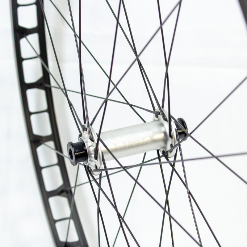 roue avant waw ultimate noire & silver 26" hs33