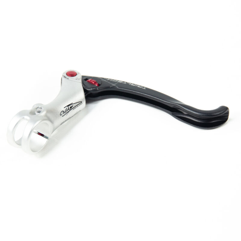 Poignée de frein de vélo argent et noir.