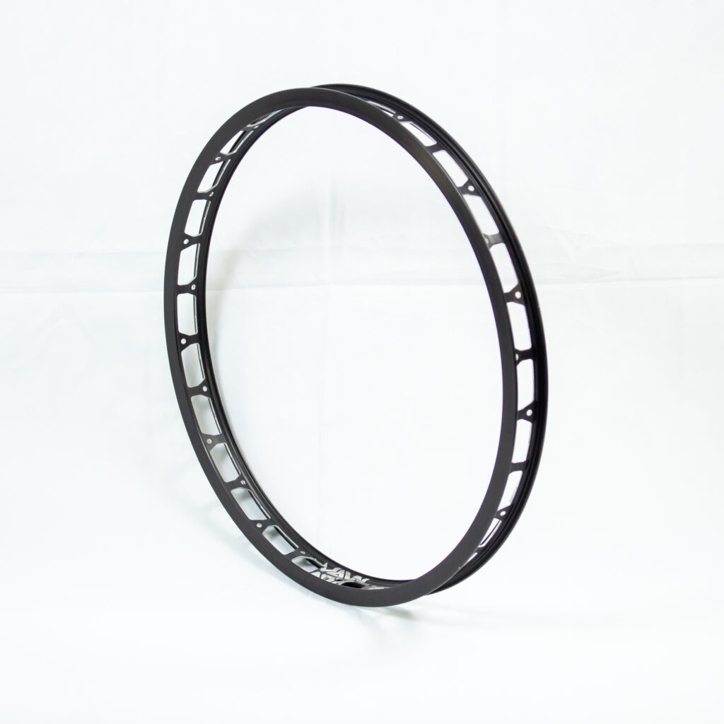 jante waw ultimate 20" 35 mm 28h noire