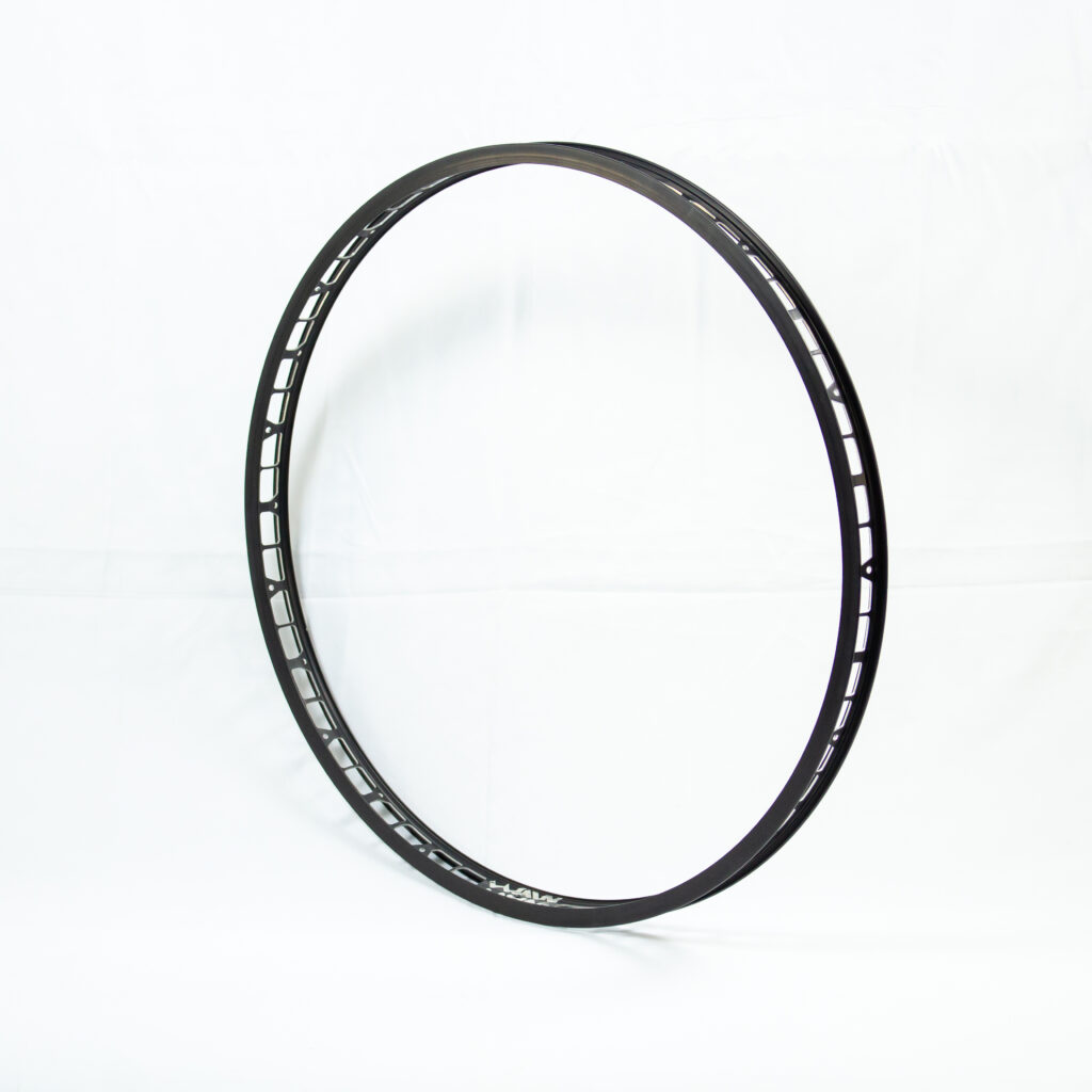 jante waw ultimate 26" 35 mm 28h noire