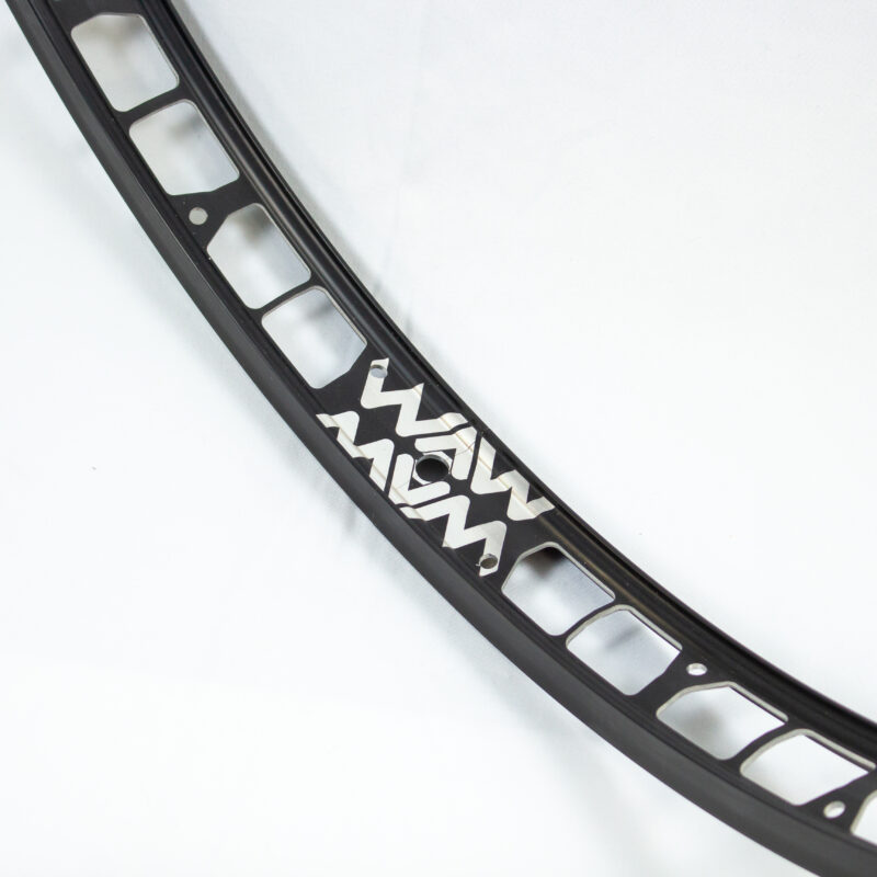 jante waw ultimate 26" 35 mm 28h noire