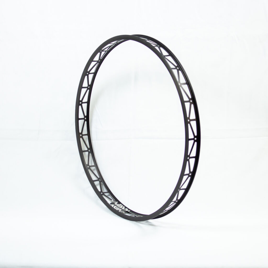 jante waw ultimate 26" 47 mm 32h noire