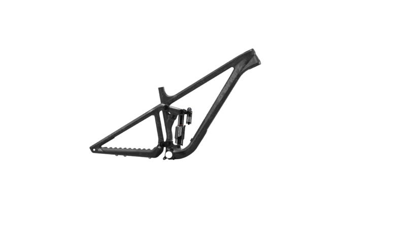 Cadre de vélo noir en carbone, suspension arrière visible.
